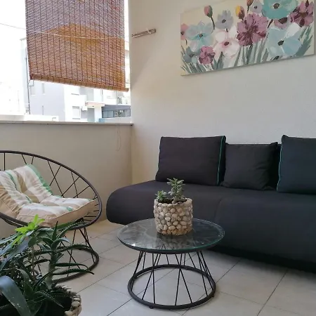 Apartman Nice Split Apartment With Underground Garage Split