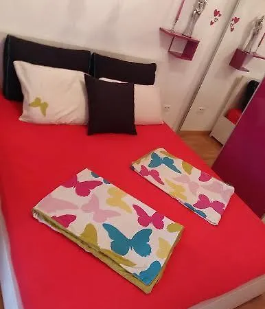 Nice Split Apartment With Underground Garage *